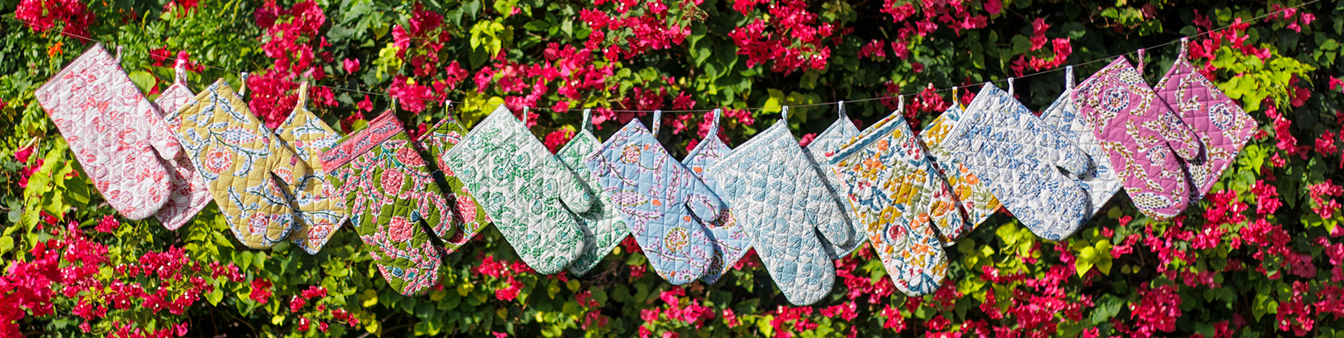 Oven Mitt Sets | Pomegranate Inc.