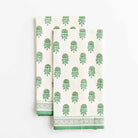 Exclusive green and white floral print on a set of 2 tea towels.