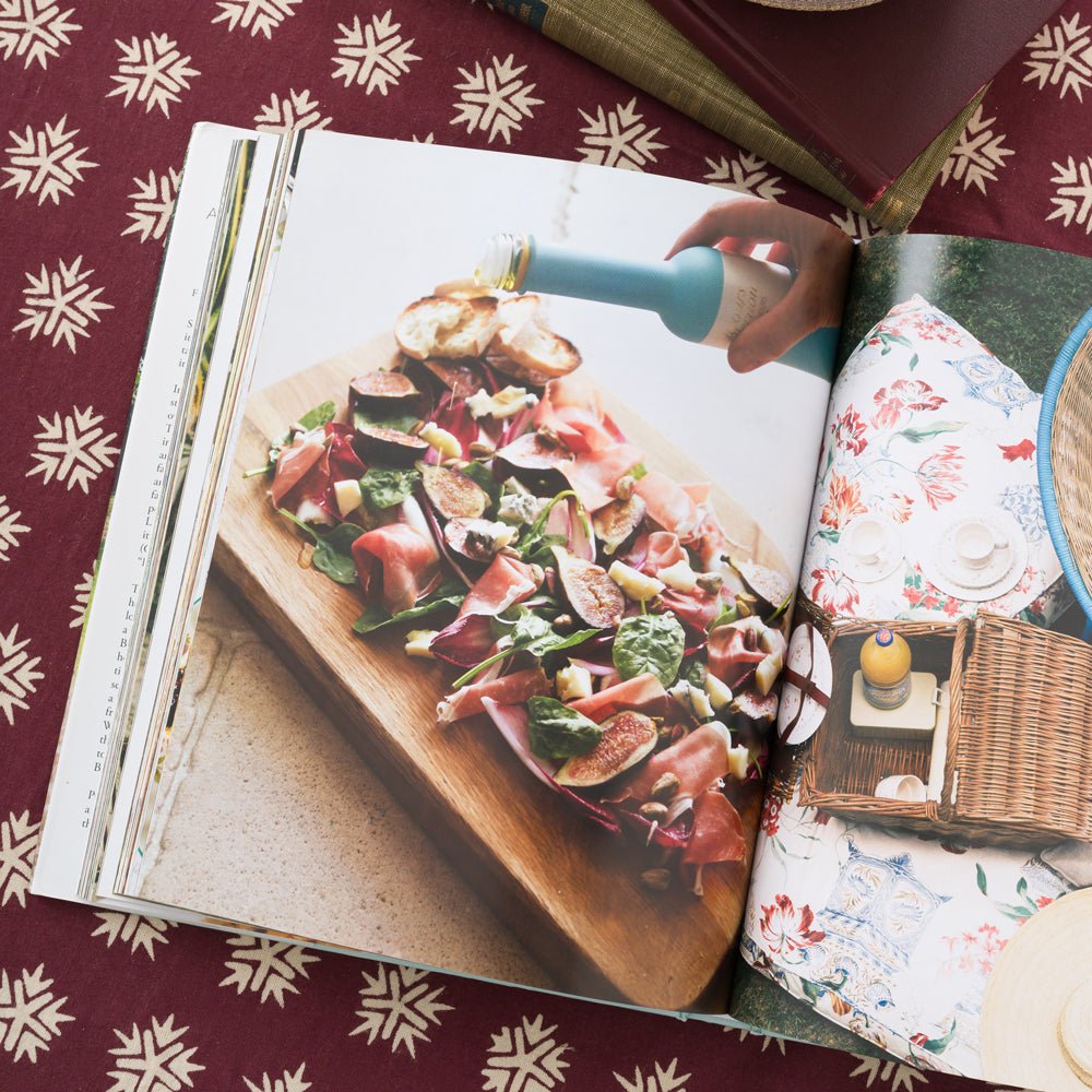 Inside of the book "An Entertaining Story"